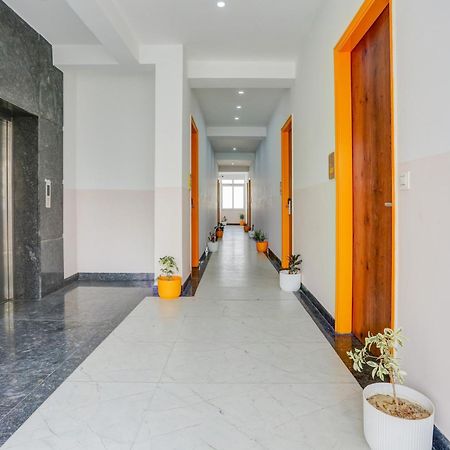 Hotel Super Townhouse Sector 69 Gurgaon Zewnętrze zdjęcie