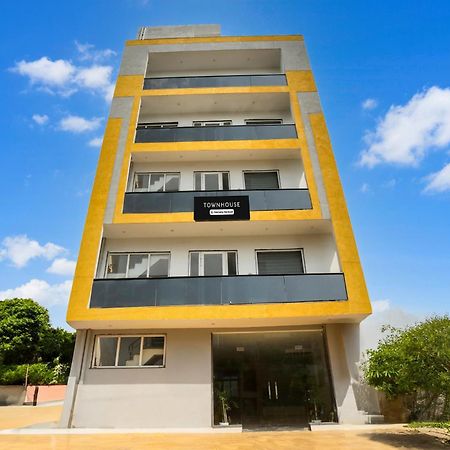Hotel Super Townhouse Sector 69 Gurgaon Zewnętrze zdjęcie