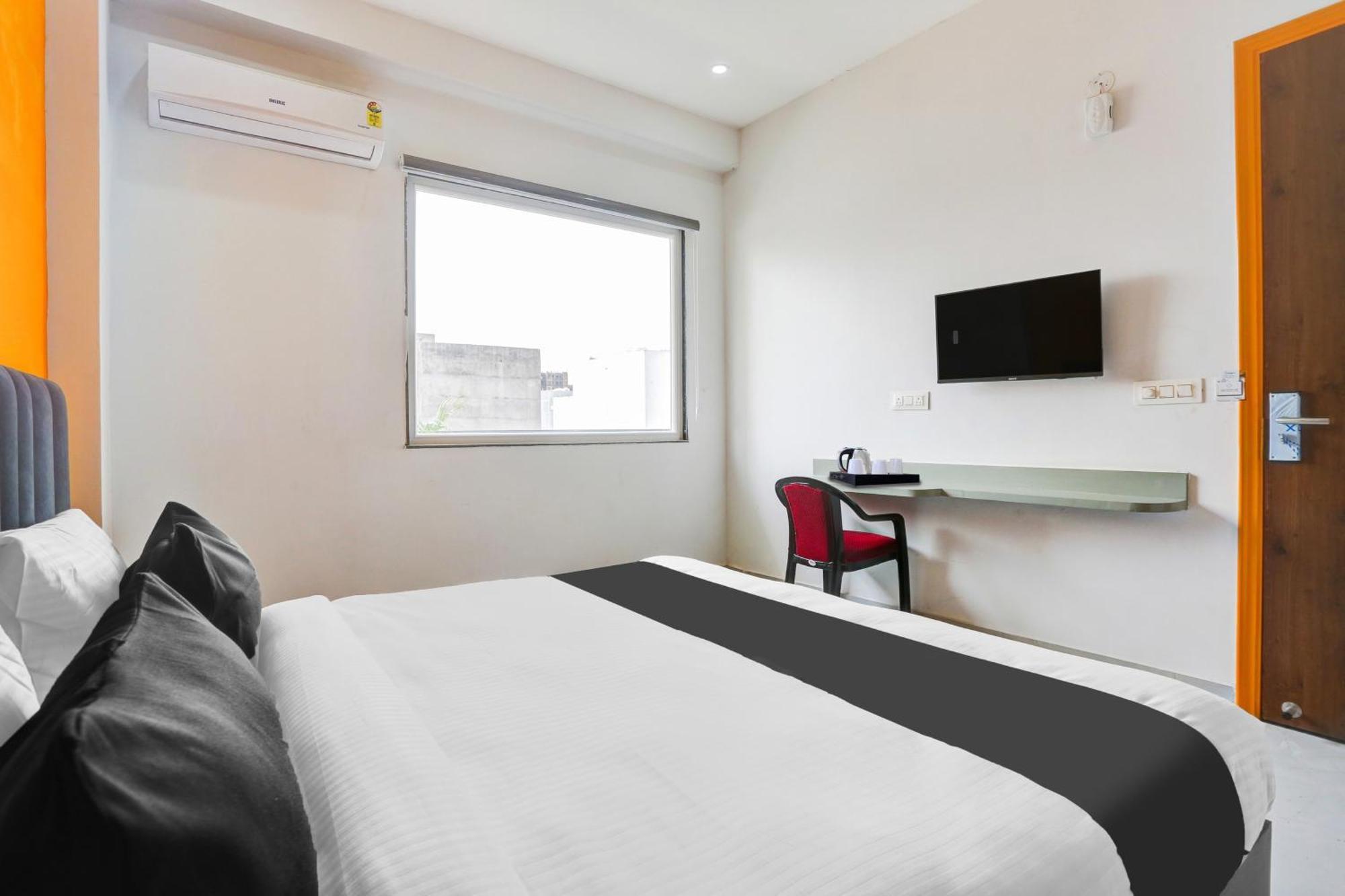 Hotel Super Townhouse Sector 69 Gurgaon Zewnętrze zdjęcie